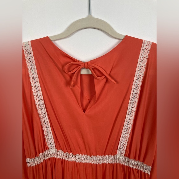 Vintage Nightgown Coral Peach with White Lace Floor-length - Picture 5 of 7